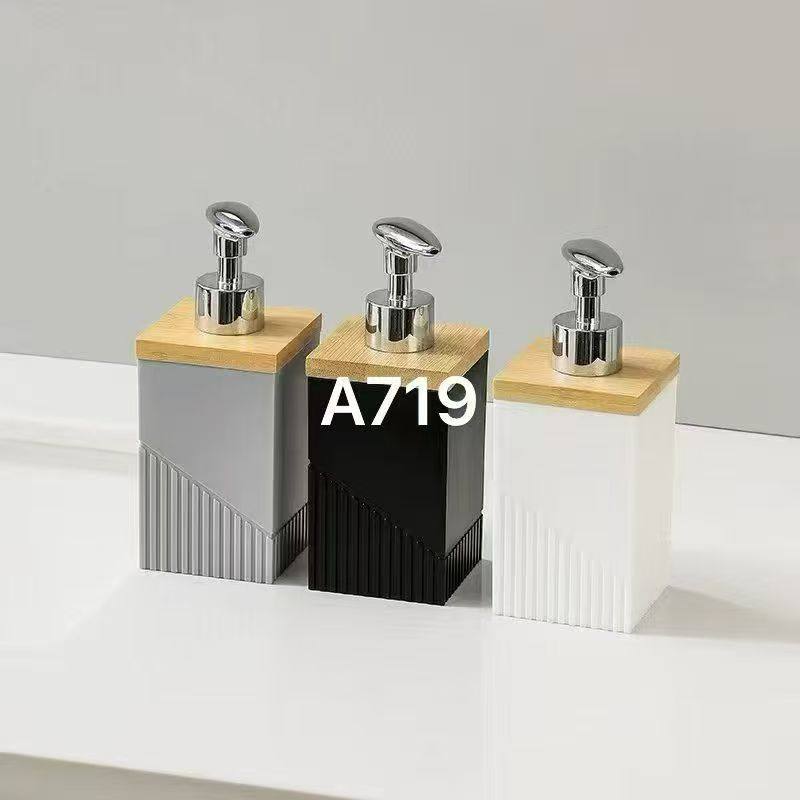 Condiment shaker (8)